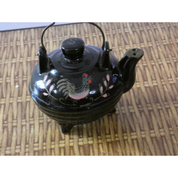 Vintage Tilso Redware Salt Shaker Made in Japan - Picture 3 of 8